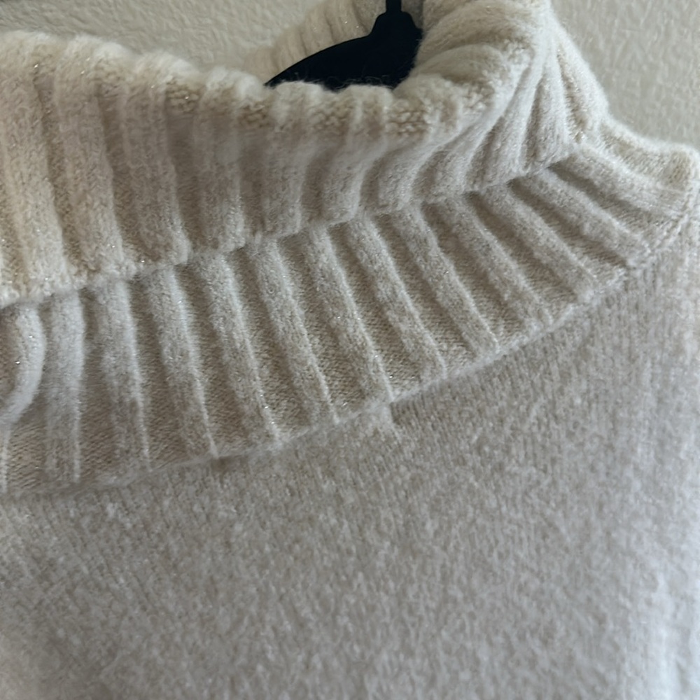All in favor women’s beige turtleneck ribbed sweater.  Versatile, stylish. - Picture 3 of 8